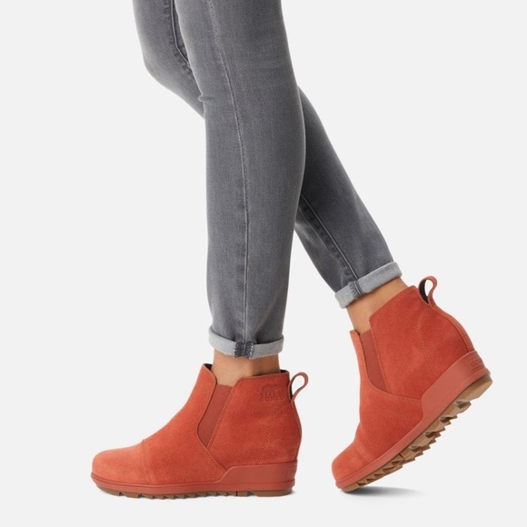 Sorel Evie Pull-On Suede Bootie - Picture 2 of 14